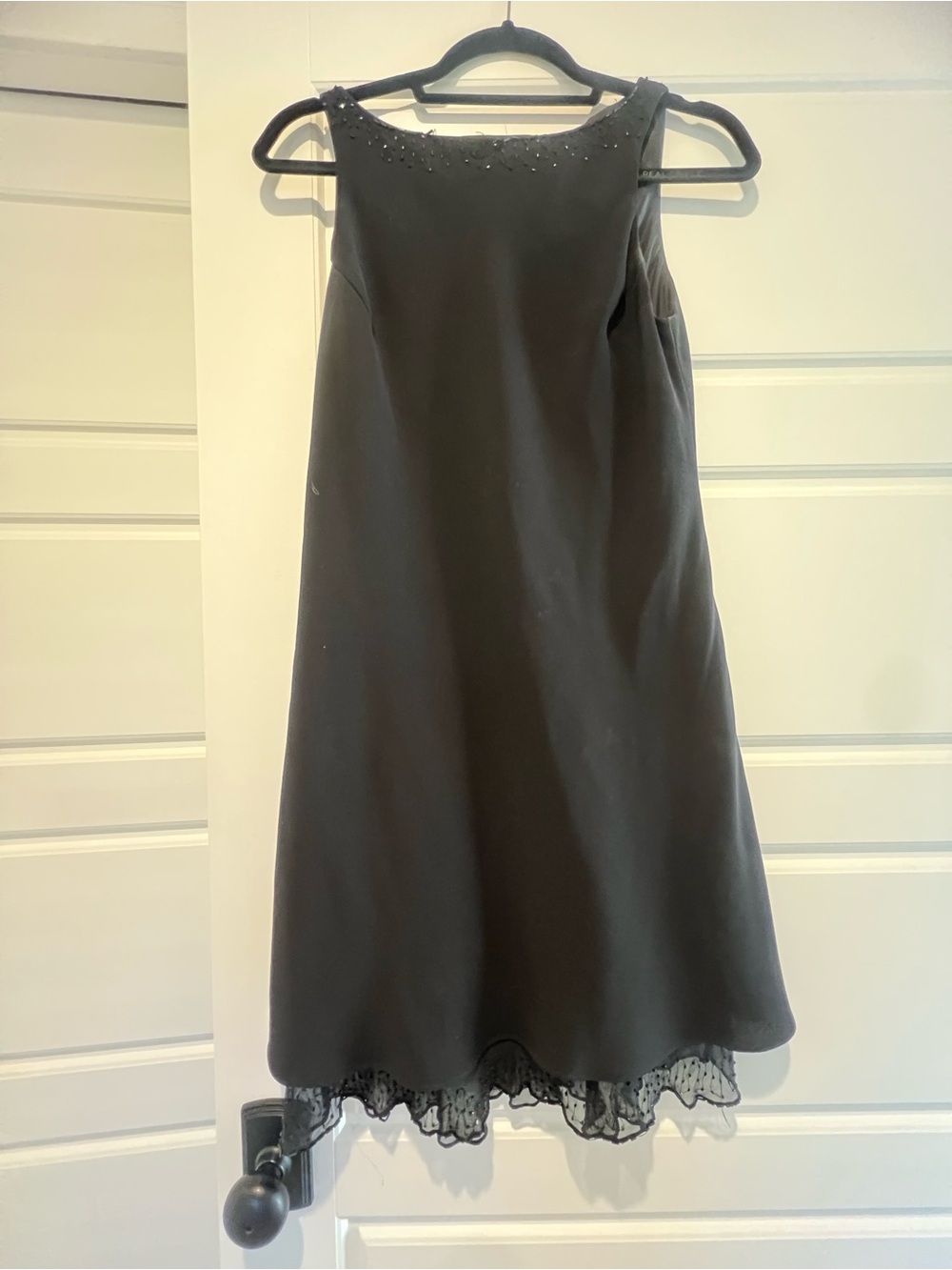 Women’s Jones New York Black Sleeveless A-Line Dress with Lace Hem-Size 8P